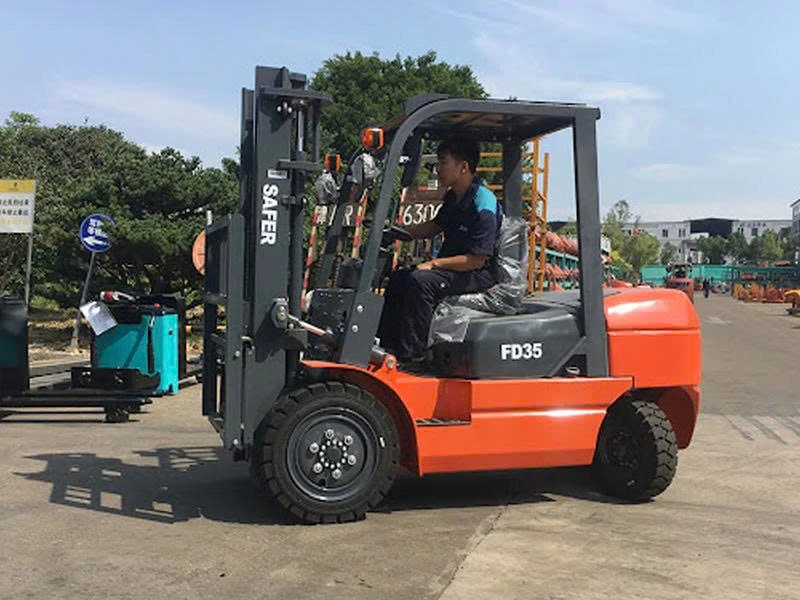 XE NÂNG DẦU 3.5 TẤN SAFER