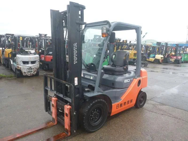 XE NÂNG DẦU DIESEL 2 TẤN CŨ